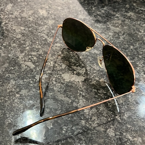 Ray-Ban Aviators - Picture 2 of 4